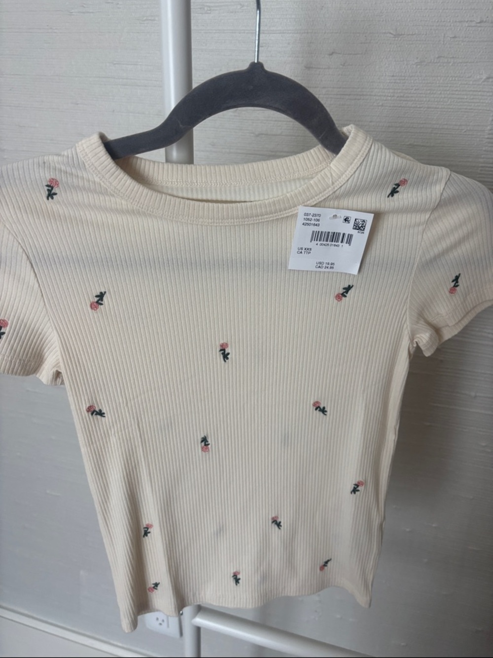 NWT American Eagle Ribbed Cream Short-Sleeve Top with Pink Floral Embroidery